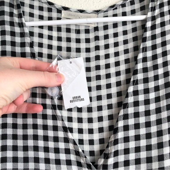 NWT Urban Outfitters Rio Tiered Button-Front Romper Size Medium - Picture 8 of 10